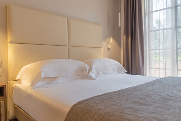 camera-classica-le-cappuccinelle-1200x500-1 camera-classica-le-cappuccinelle-1200x500-1